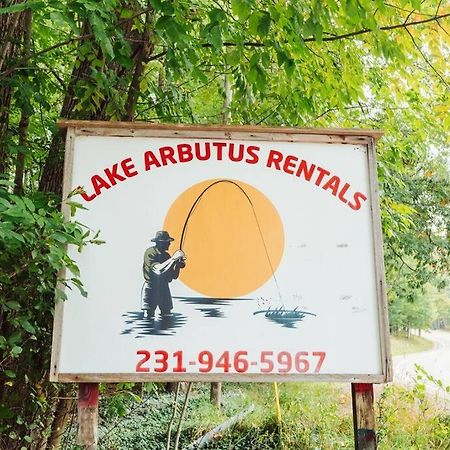 Cozy Cottage On Arbutus Lake 트래버스 시티 외부 사진