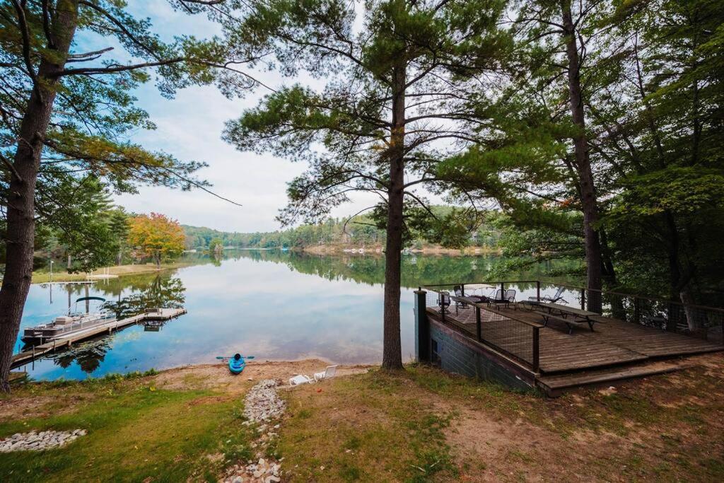 Cozy Cottage On Arbutus Lake 트래버스 시티 외부 사진