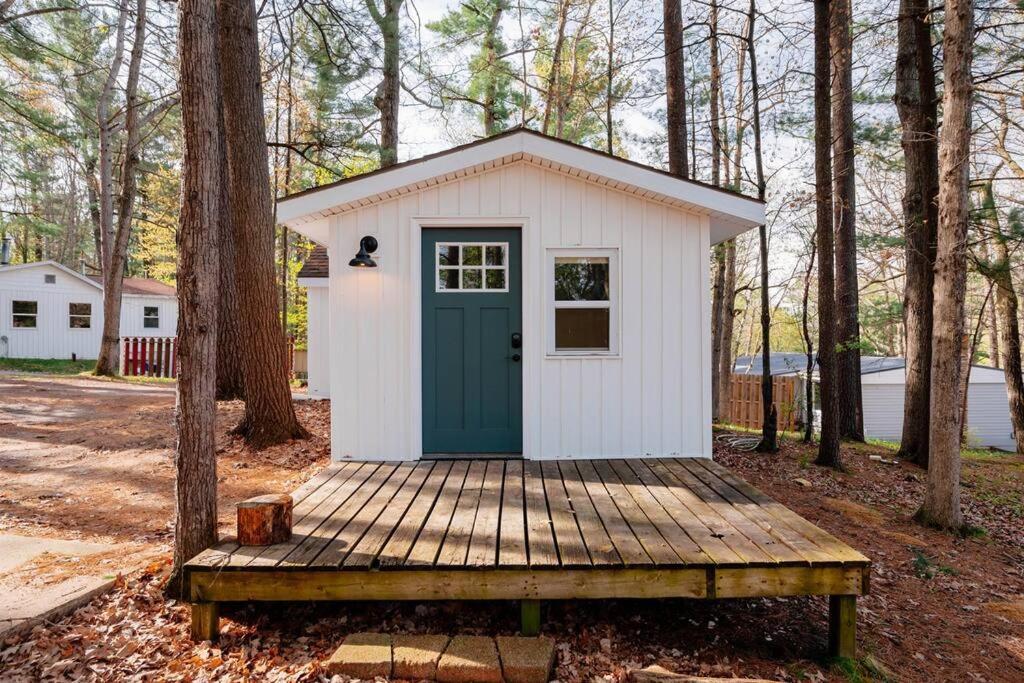 Cozy Cottage On Arbutus Lake 트래버스 시티 외부 사진