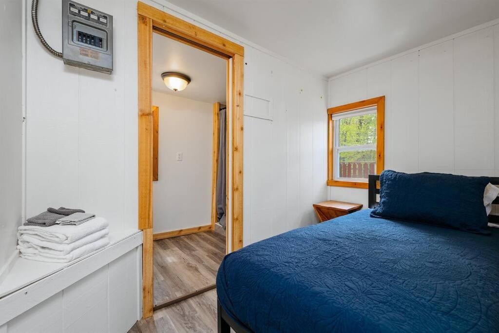 Cozy Cottage On Arbutus Lake 트래버스 시티 외부 사진